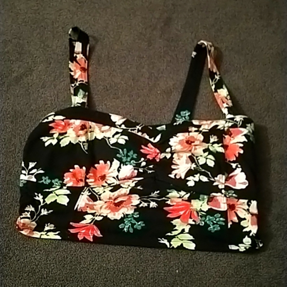 Womens forever21 floral half shirt size S